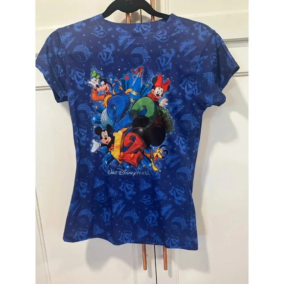 Disney Parks 2012 collectors Disney world women’s small tshirt - Picture 1 of 3